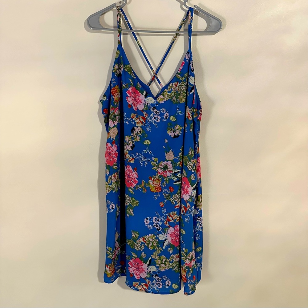Xhilaration Cross Back Floral Shift Dress